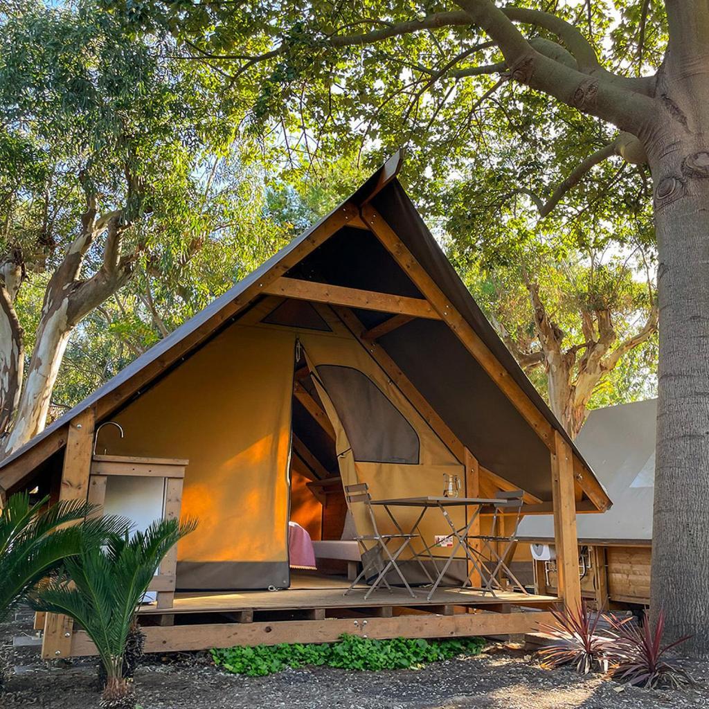 Il Pampaleone Glamping And Resort Acireale Exterior foto