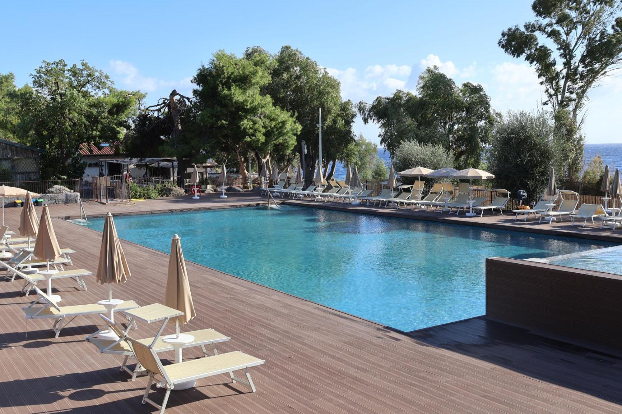 Il Pampaleone Glamping And Resort Acireale Exterior foto